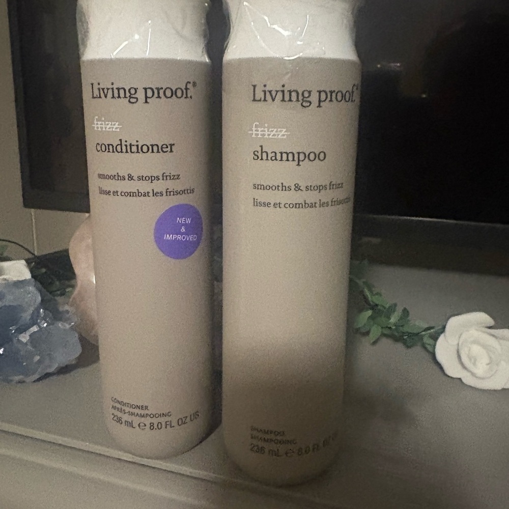 Living Proof Frizz Shampoo and Conditioner - Cream
